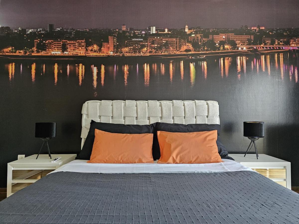 Bright Side Apartment Novi Sad Ngoại thất bức ảnh